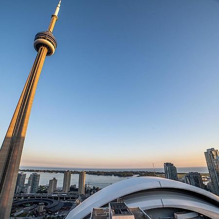 Designer Condo W/ Cn Tower View & Parking Toronto Exteriör bild