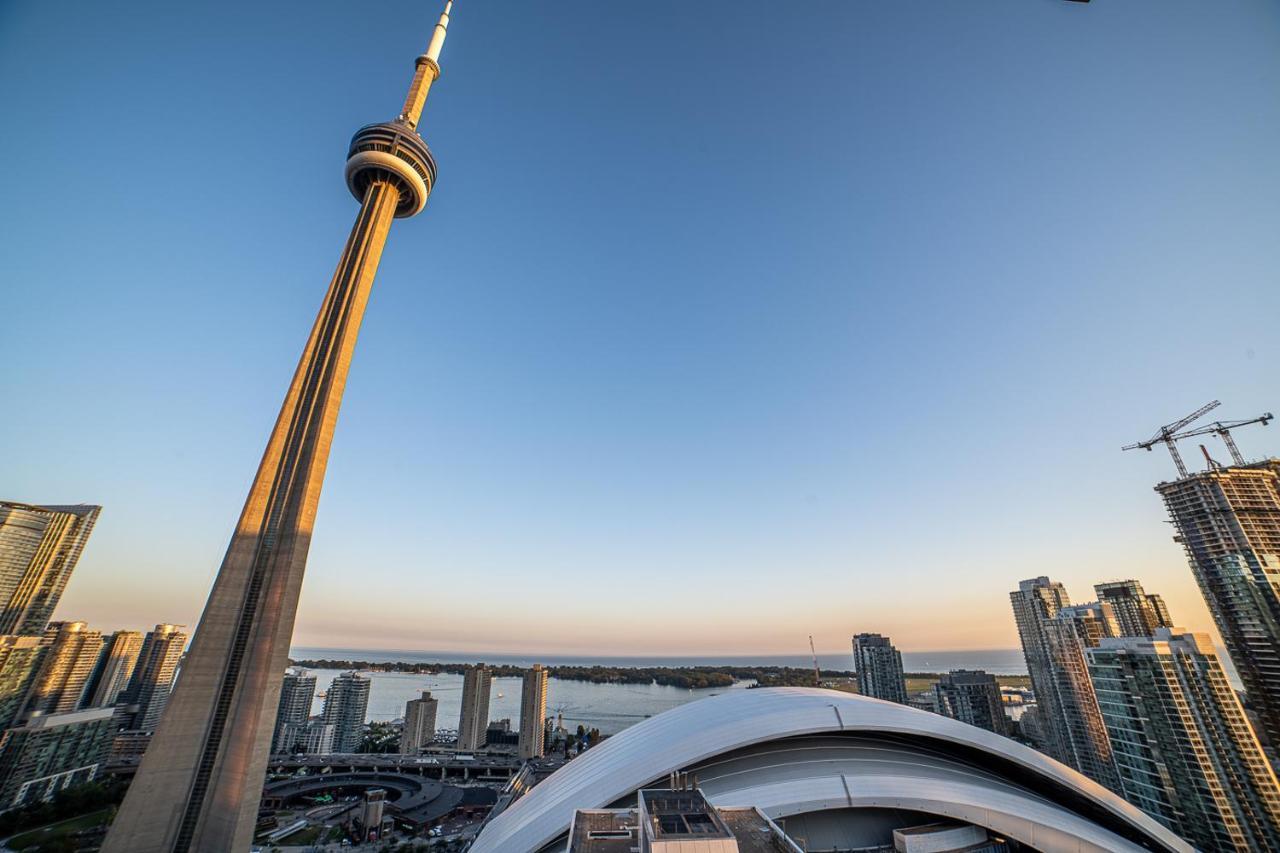 Designer Condo W/ Cn Tower View & Parking Toronto Exteriör bild